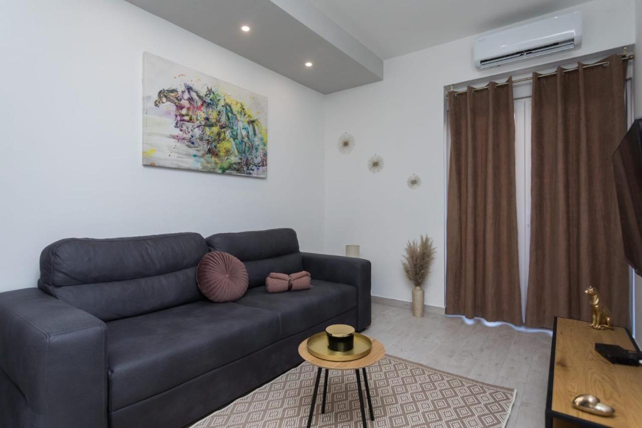 Bloom Apartment Split Bagian luar foto