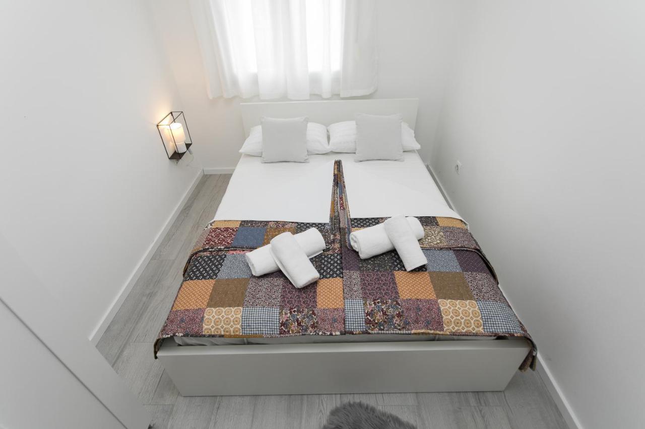 Bloom Apartment Split Bagian luar foto