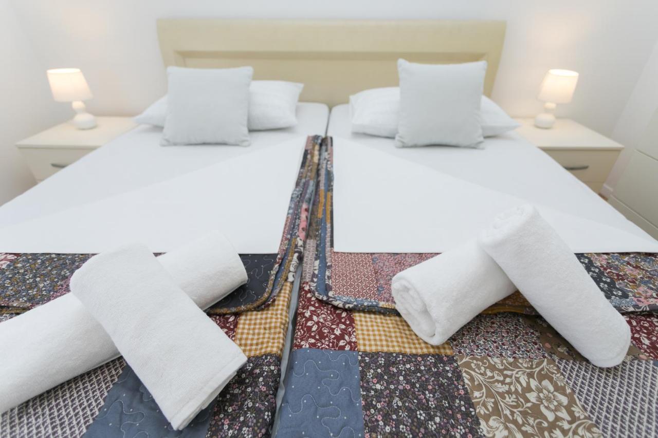 Bloom Apartment Split Bagian luar foto